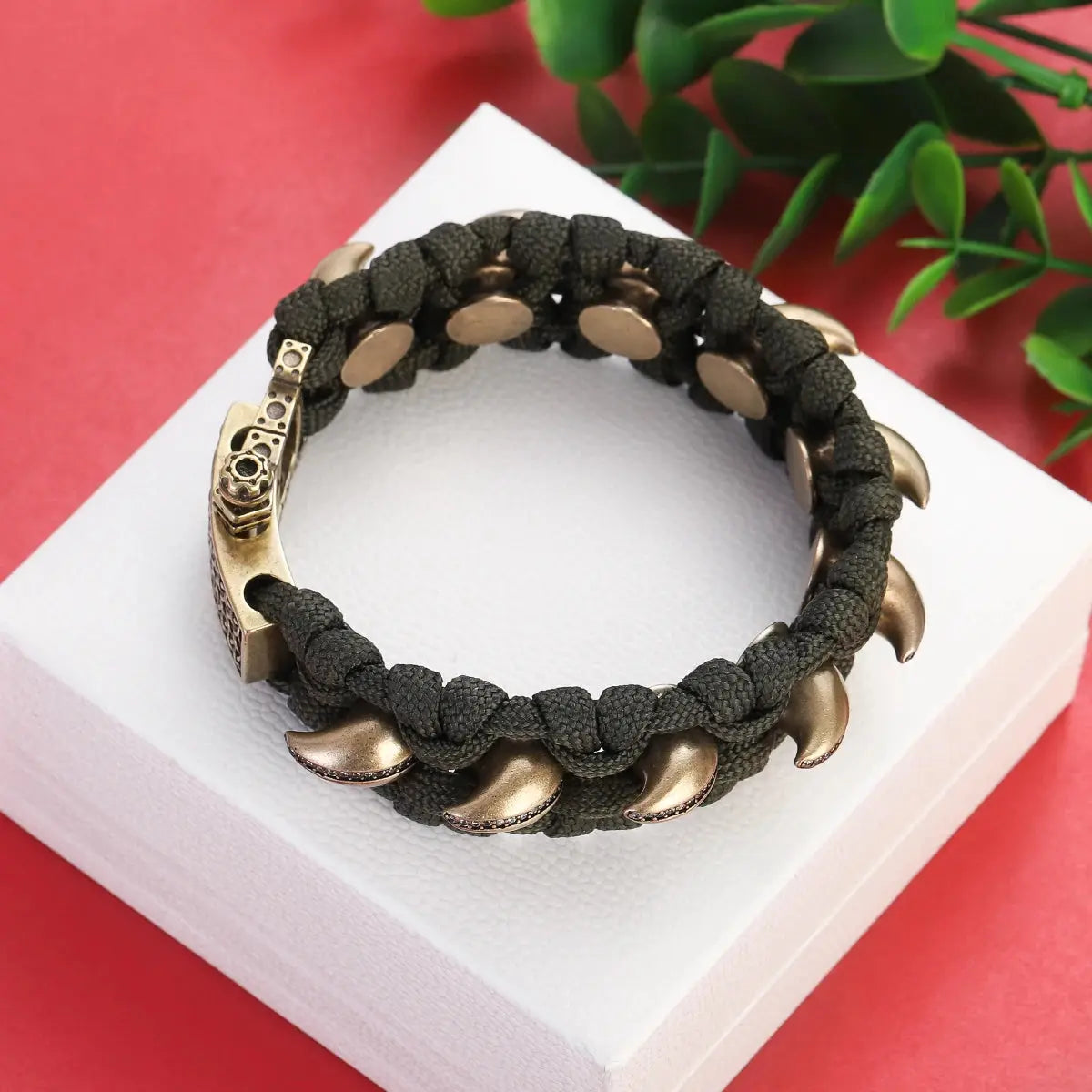 Bracelet Paracorde tressé avec griffe de dragon en zircon - Survie Shop