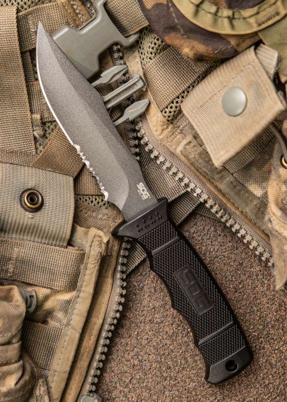 Couteau SOG SEAL Pup – Léger, Résistant, Lame AUS-8 + Étui Nylon