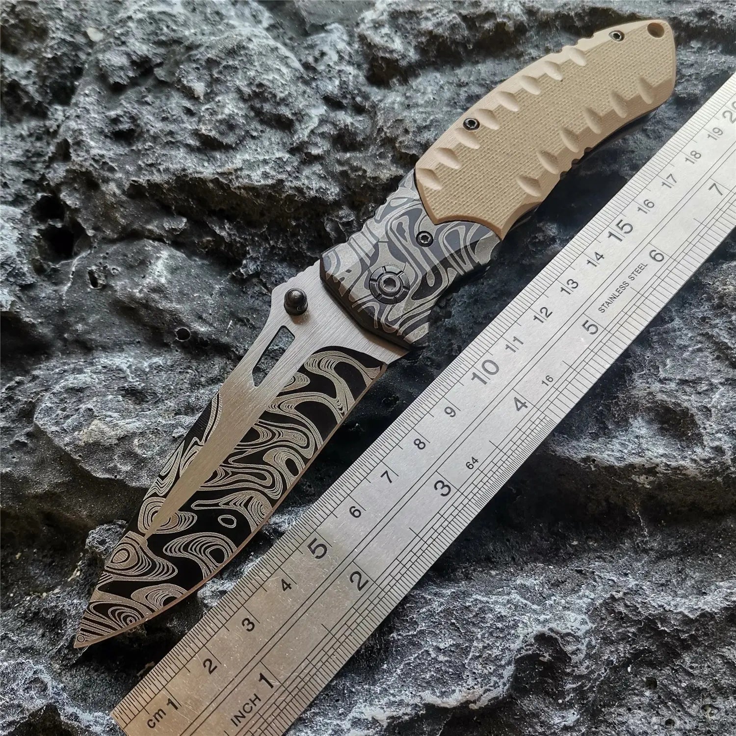 Couteau de Survie Buschcraft coloré et pliant 20cm. Survie Shop