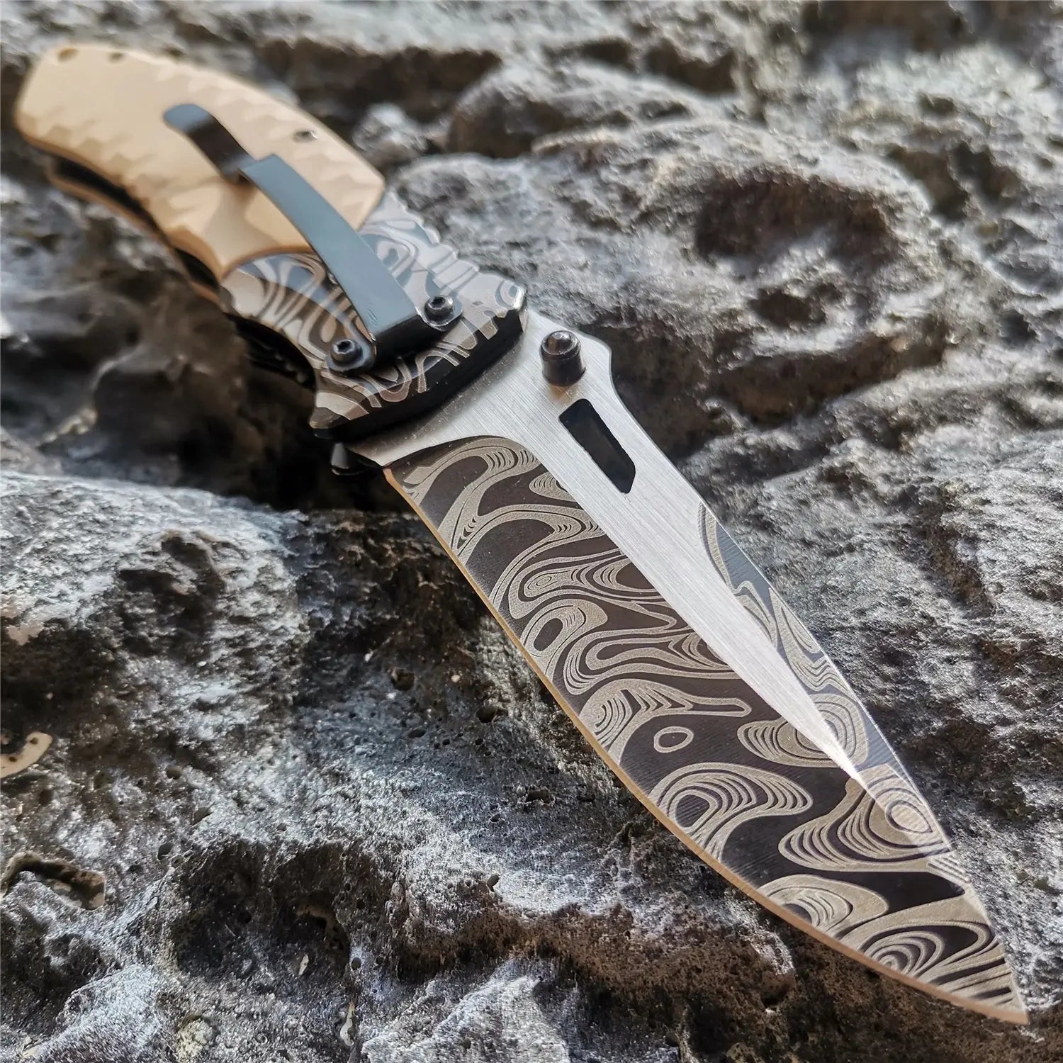 Couteau de Survie Buschcraft coloré et pliant 20cm. Survie Shop