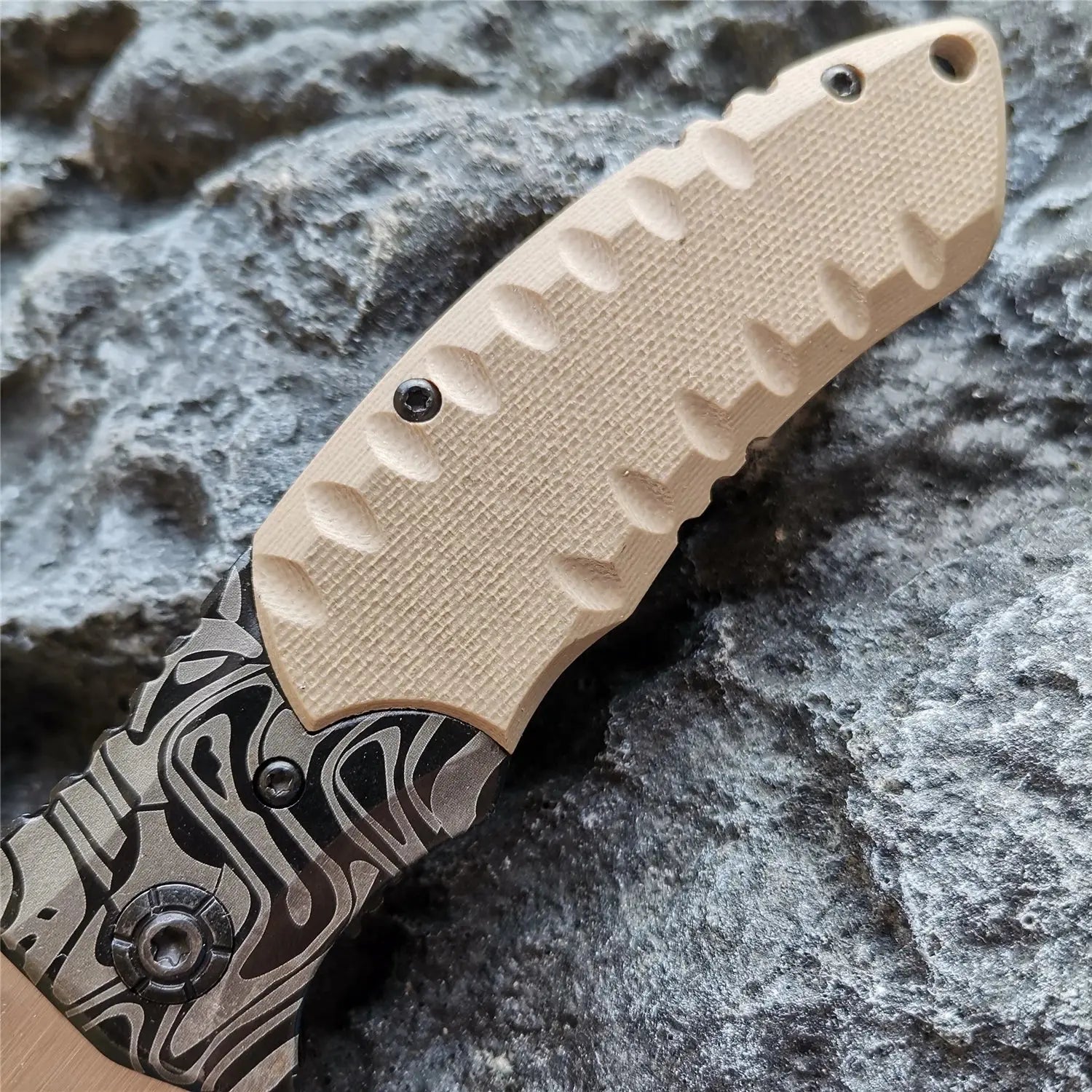 Couteau de Survie Buschcraft lame Damas et pliant 20cm. - Survie Shop