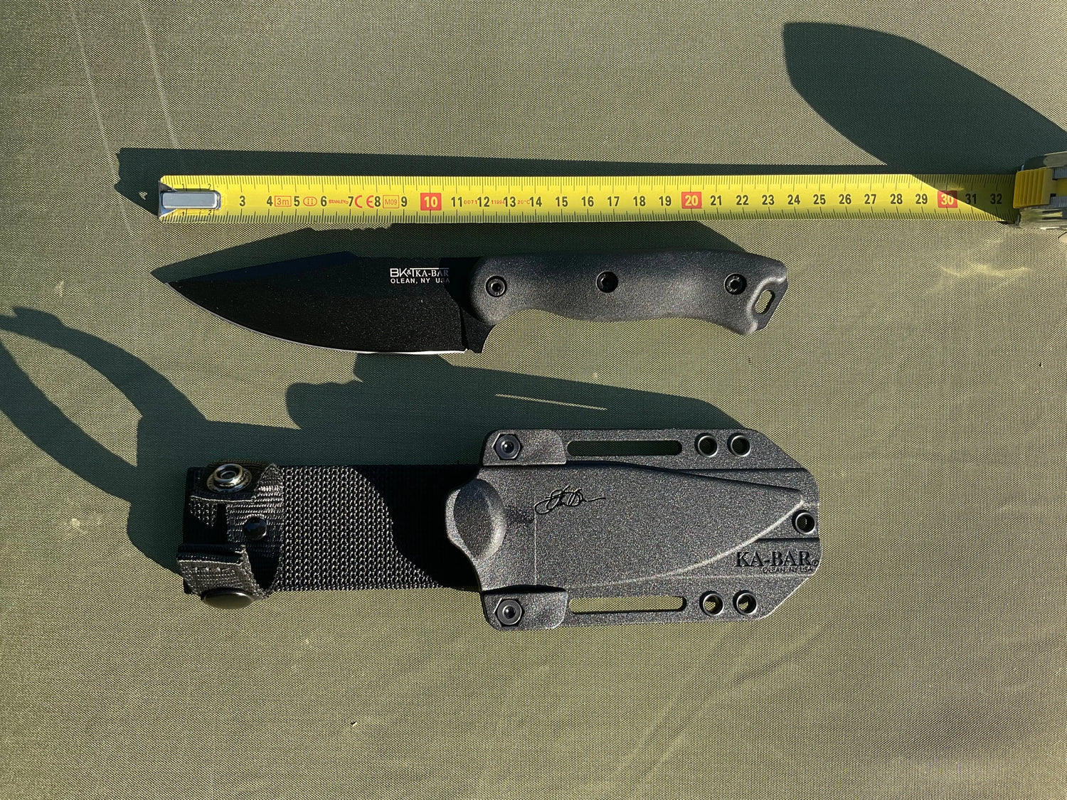 Couteau d'extérieur pour la Survie et Bushcraft Ka-Bar KB 18 Manche en Fibre de Verre - Survie Shop