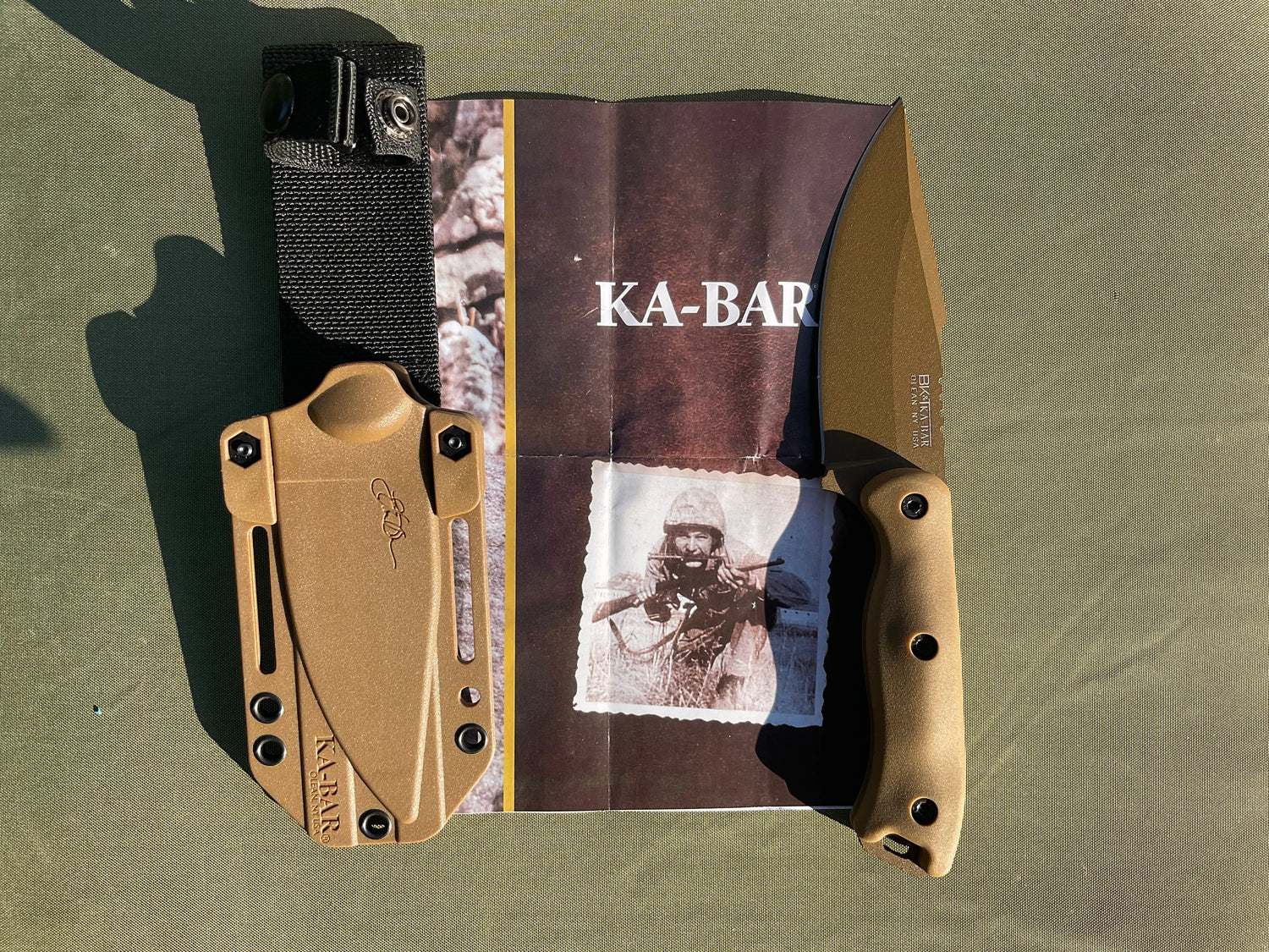 Couteau d'extérieur pour la Survie et Bushcraft Ka-Bar KB 18 Manche en Fibre de Verre - Survie Shop