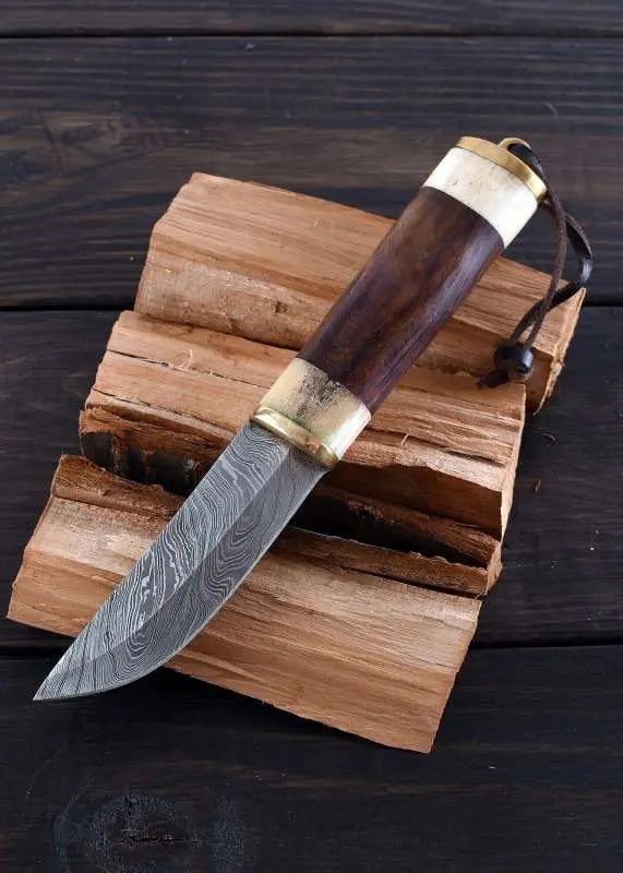 Couteau acier damas – Manche bois & os – Étui en cuir – Outdoor & Collection